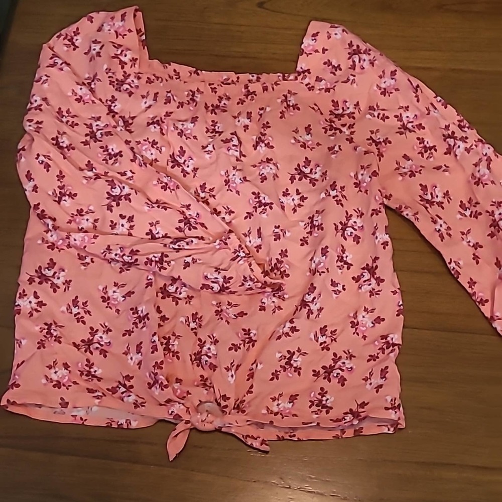 Floral long sleeve blouse